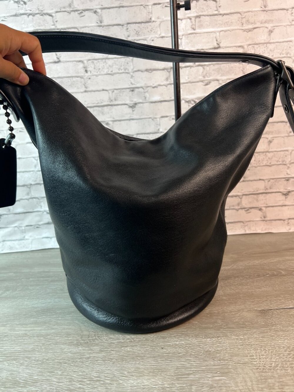 COACH Bleecker XL Leather Soft Port Duffle Feed Bucket 32282 Shoulder Bag - Picture 5 of 7